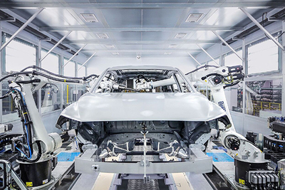 牽手吉利，轉型“造車”能否破局移動互聯網研發的邊界？